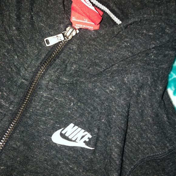 Black nike zip up - Picture 4 of 4